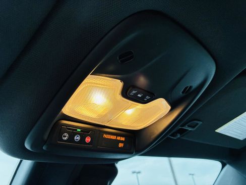 Used 2024 Chevrolet TrailBlazer RS w/ Convenience Package image 45