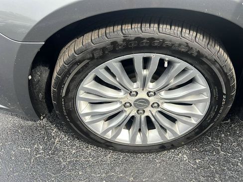 Used 2011 Chrysler 200 Limited FWD image 21