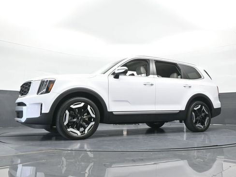 Used 2024 Kia Telluride S w/ S Sunroof Package FWD image 56