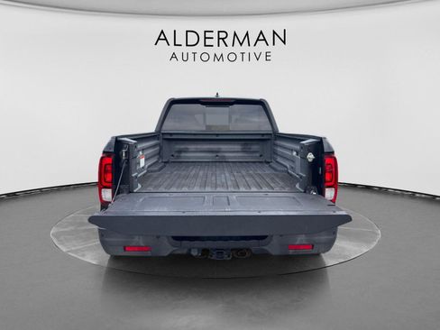 Used 2017 Honda Ridgeline Black Edition image 19