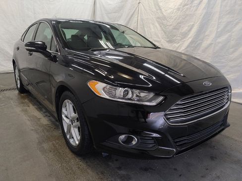 Used 2016 Ford Fusion SE w/ Equipment Group 202A FWD image 13