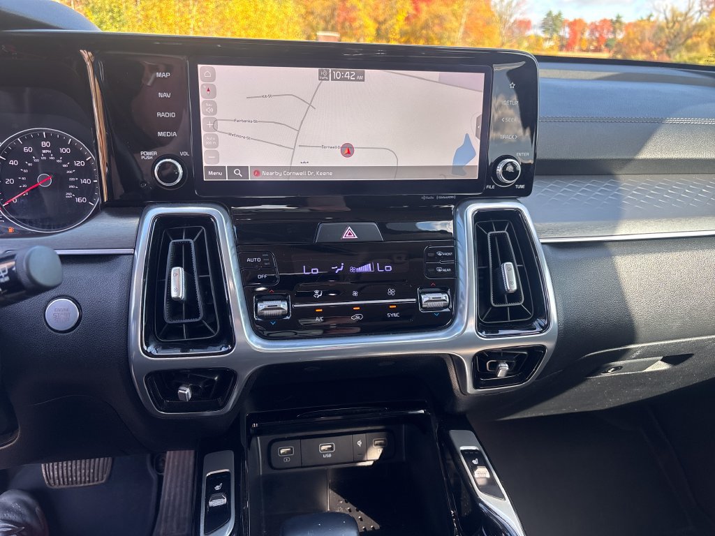 Used 2022 Kia Sorento SX AWD/4WD image 18