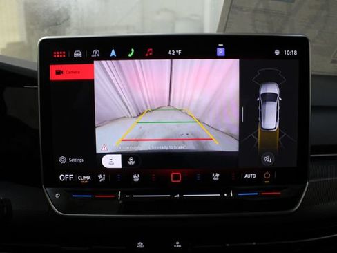 New 2026 Volkswagen GTI SE FWD image 5