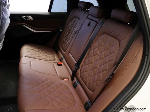 New 2026 BMW X5 xDrive40i w/ Premium Package image 12