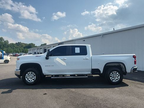 Used 2025 Chevrolet Silverado 2500 LT w/ All Star Edition AWD/4WD image 2