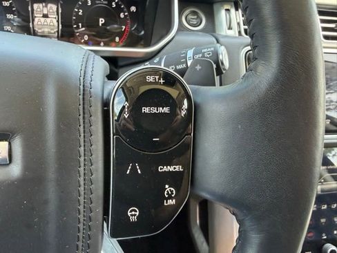 Used 2018 Land Rover Range Rover Supercharged AWD/4WD image 31
