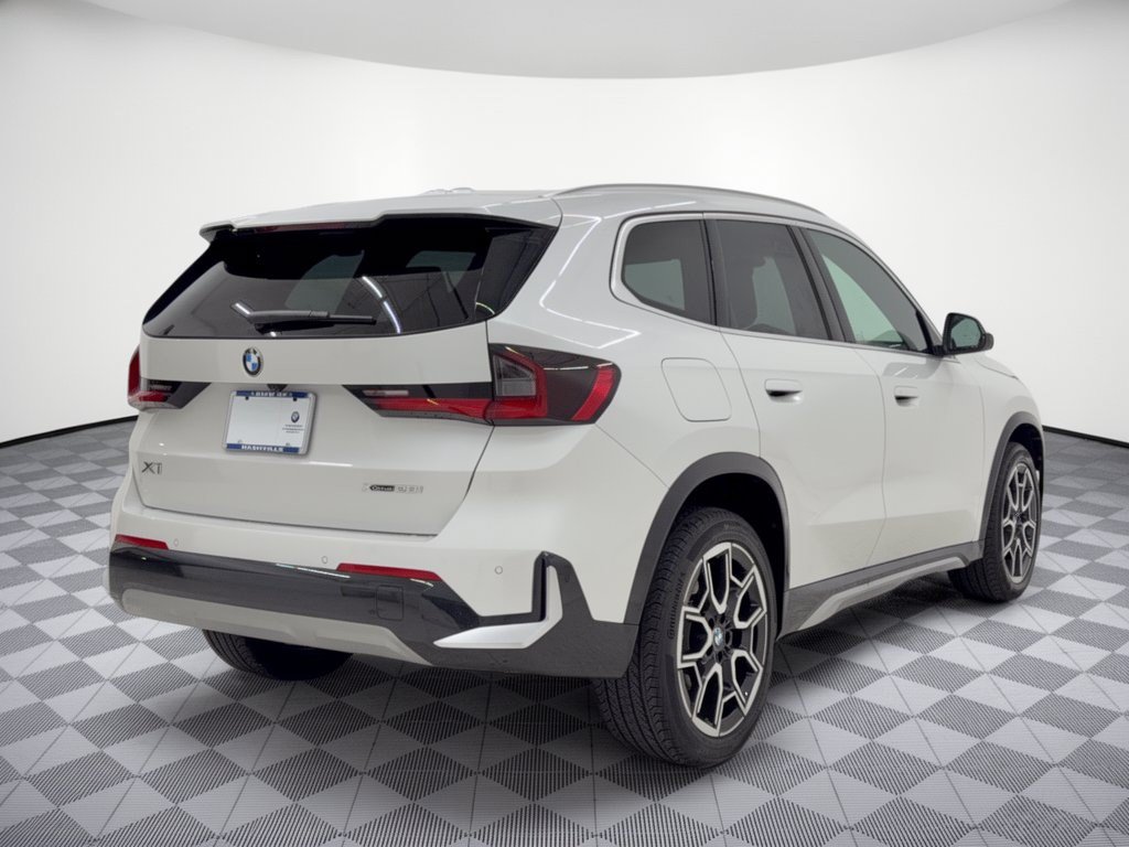 Used 2026 BMW X1 xDrive28i AWD/4WD image 9