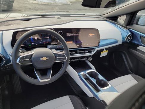 New 2026 Chevrolet Equinox EV LT image 22