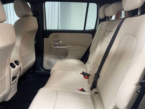 Used 2026 Mercedes-Benz GLB 250 4MATIC image 25