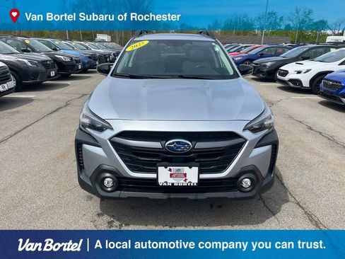 Certified 2025 Subaru Outback Premium AWD/4WD image 8