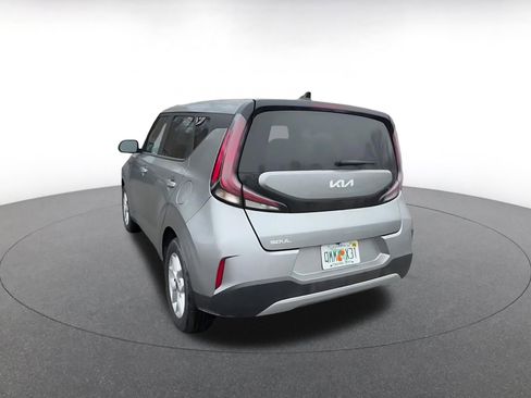 Used 2025 Kia Soul LX w/ LX Technology Package image 11