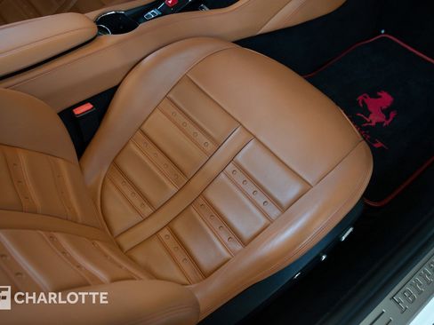 Used 2016 Ferrari California T image 31