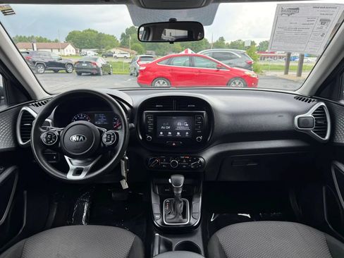 Used 2020 Kia Soul LX FWD image 34