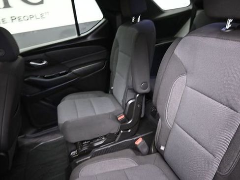 Used 2023 Chevrolet Traverse LT FWD image 21