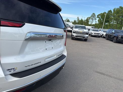 Used 2022 GMC Yukon XL Denali AWD/4WD image 34