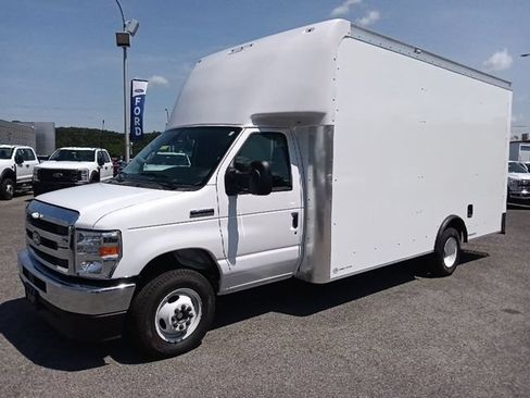 New 2027 Ford E-450 and Econoline 450 Super Duty w/ Power Equipment Group RWD image 7