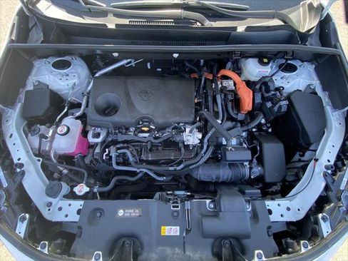 Certified 2024 Toyota RAV4 LE AWD/4WD image 24