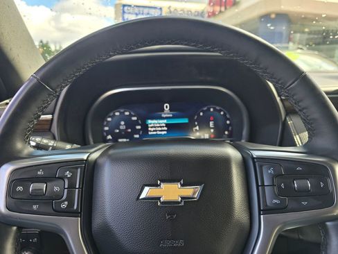Used 2023 Chevrolet Suburban Premier AWD/4WD image 32