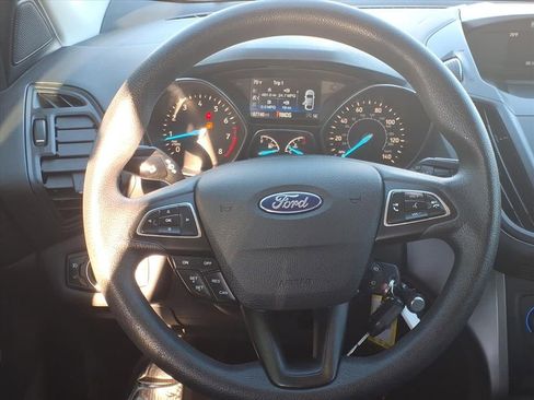 Used 2018 Ford Escape SE image 19