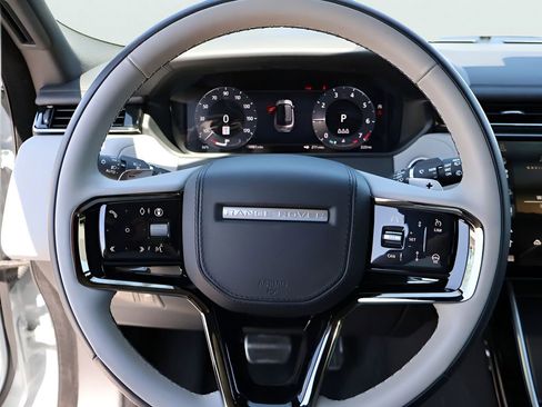 Certified 2026 Land Rover Range Rover Velar Dynamic SE AWD/4WD image 30