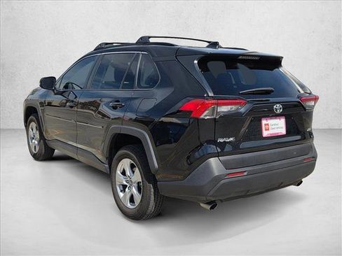 Used 2020 Toyota RAV4 XLE w/ Carpet Mat Package image 8