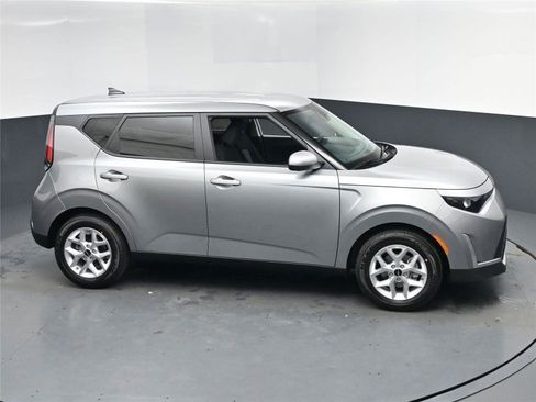 New 2025 Kia Soul LX image 13