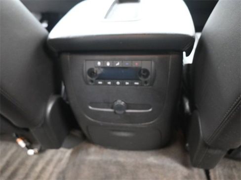 Used 2011 Chevrolet Suburban LT image 14