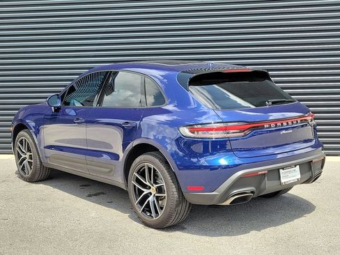 Certified 2023 Porsche Macan AWD/4WD image 3