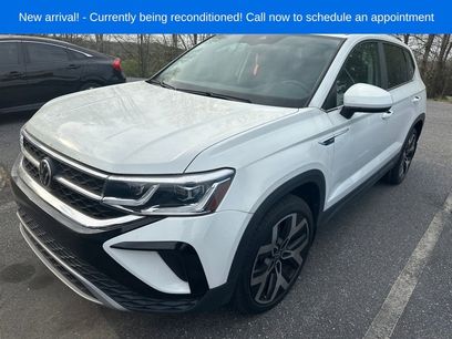 Used 2022 Volkswagen Taos SEL w/ Panoramic Sunroof Package