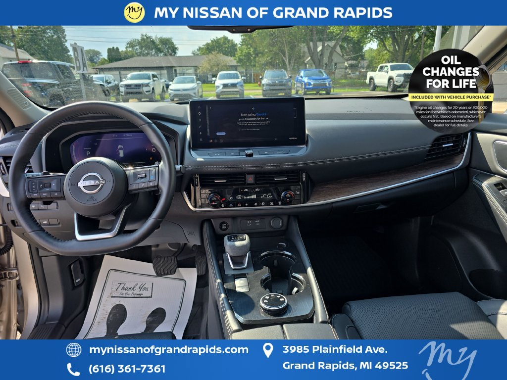 Used 2024 Nissan Rogue Platinum w/ Platinum Premium Package AWD/4WD image 13