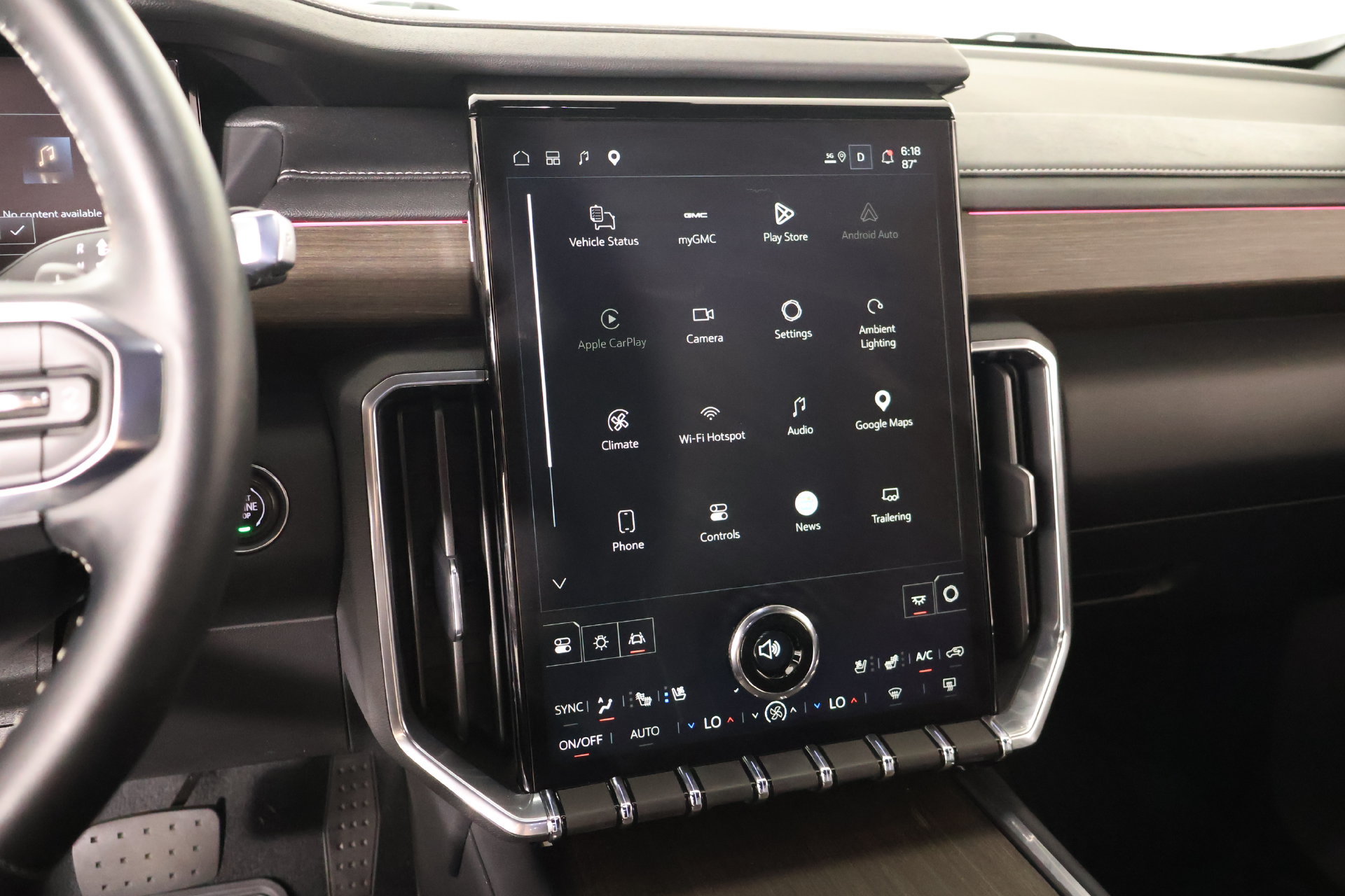 Used 2025 GMC Acadia Denali FWD image 5
