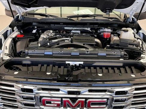 Used 2025 GMC Sierra 3500 Denali w/ Denali Reserve Package AWD/4WD image 9
