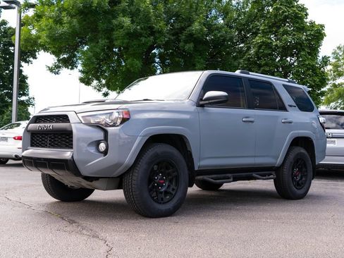 Used 2017 Toyota 4Runner TRD Pro AWD/4WD image 5