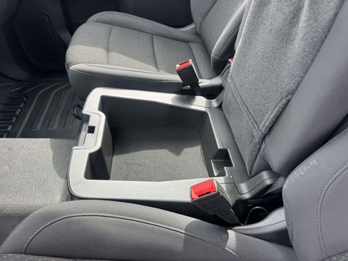 Used 2025 Chevrolet Silverado 1500 W/T image 19