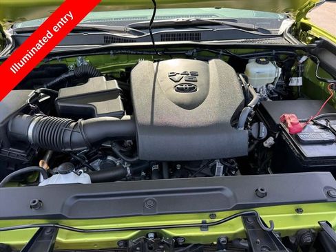 Used 2022 Toyota Tacoma TRD Pro AWD/4WD image 15