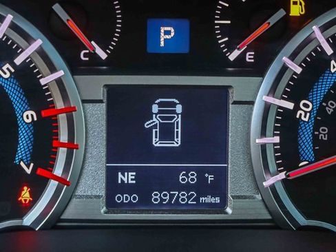 Used 2018 Toyota 4Runner Limited image 8