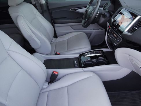 Used 2020 Honda Ridgeline RTL-E image 12