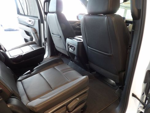 Used 2023 Chevrolet Tahoe RST w/ RST Performance Edition AWD/4WD image 25