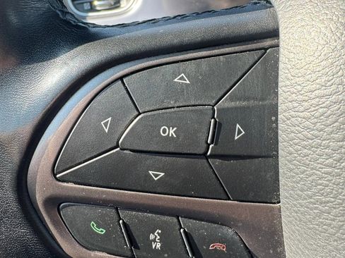 Used 2021 Dodge Charger SXT w/ Leather Interior Group image 11