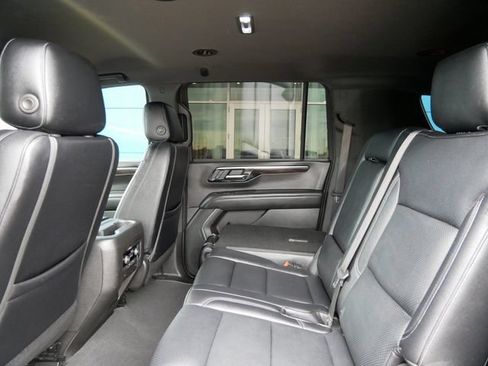 Used 2025 Chevrolet Suburban LS AWD/4WD image 8