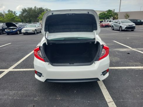 Used 2017 Honda Civic EX image 9