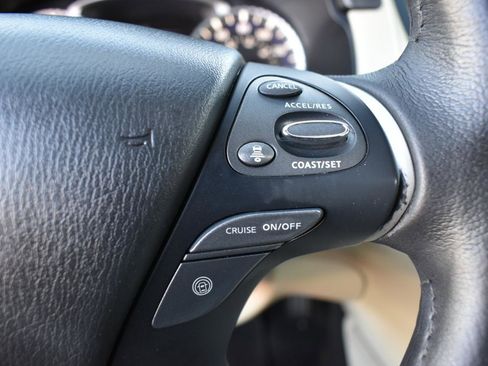 Used 2019 INFINITI QX60 Luxe w/ Essential Package image 16