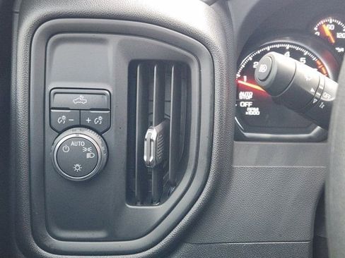 Used 2025 Chevrolet Silverado 1500 Custom image 23