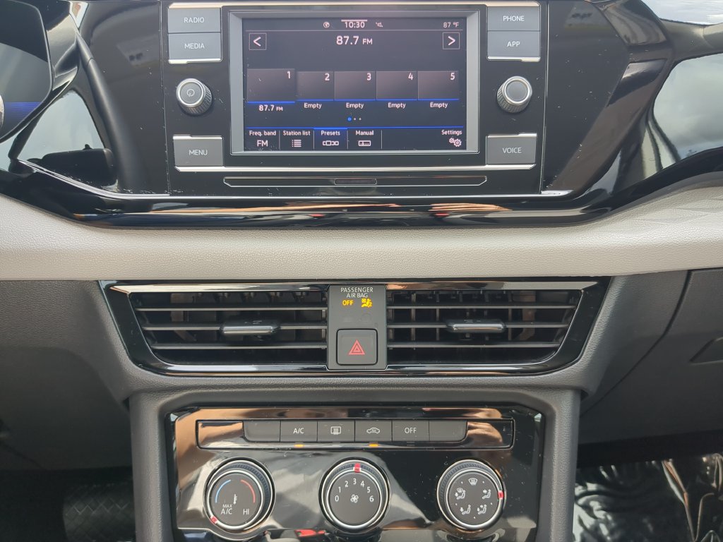 Certified 2023 Volkswagen Taos S FWD image 19