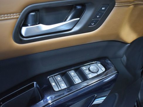 New 2026 Nissan Pathfinder Platinum AWD/4WD image 15