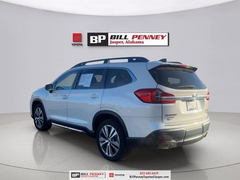 Used 2022 Subaru Ascent Limited image 3