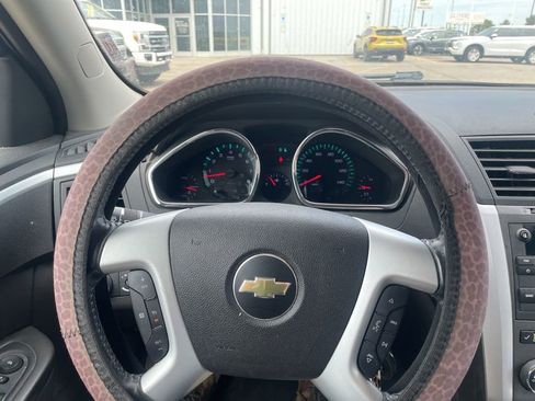 Used 2012 Chevrolet Traverse LT FWD image 19