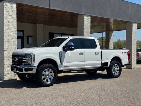 Used 2025 Ford F250 King Ranch w/ Chrome Package image 5