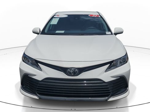 Certified 2022 Toyota Camry LE FWD image 2