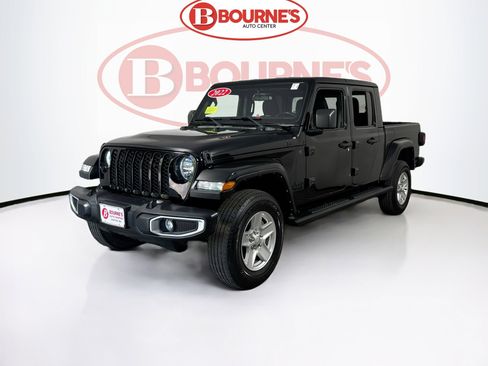 Used 2022 Jeep Gladiator Sport AWD/4WD image 5
